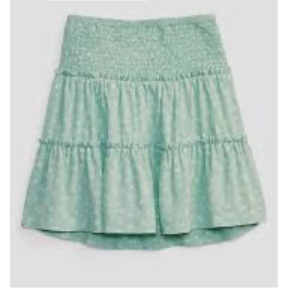 Gap floral ditzy, tiered skirt, green and white – stretchy smocked shirred waist